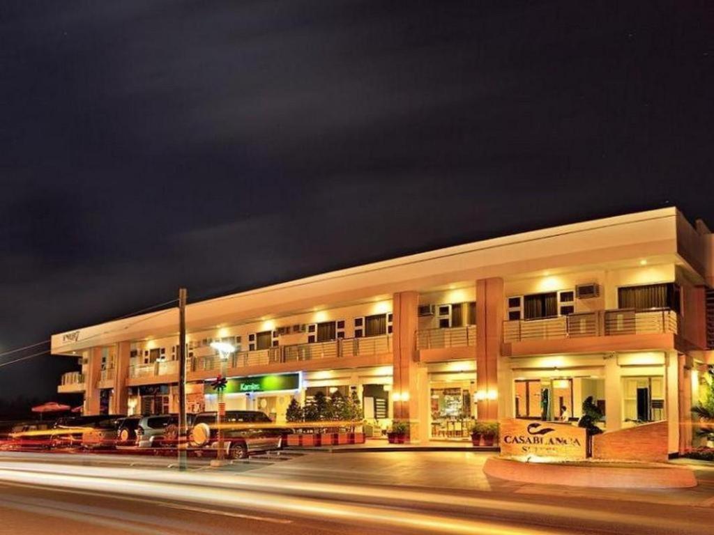 Casablanca Suites Legazpi Buitenkant foto