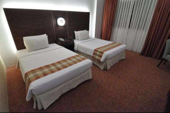 Casablanca Suites Legazpi Buitenkant foto
